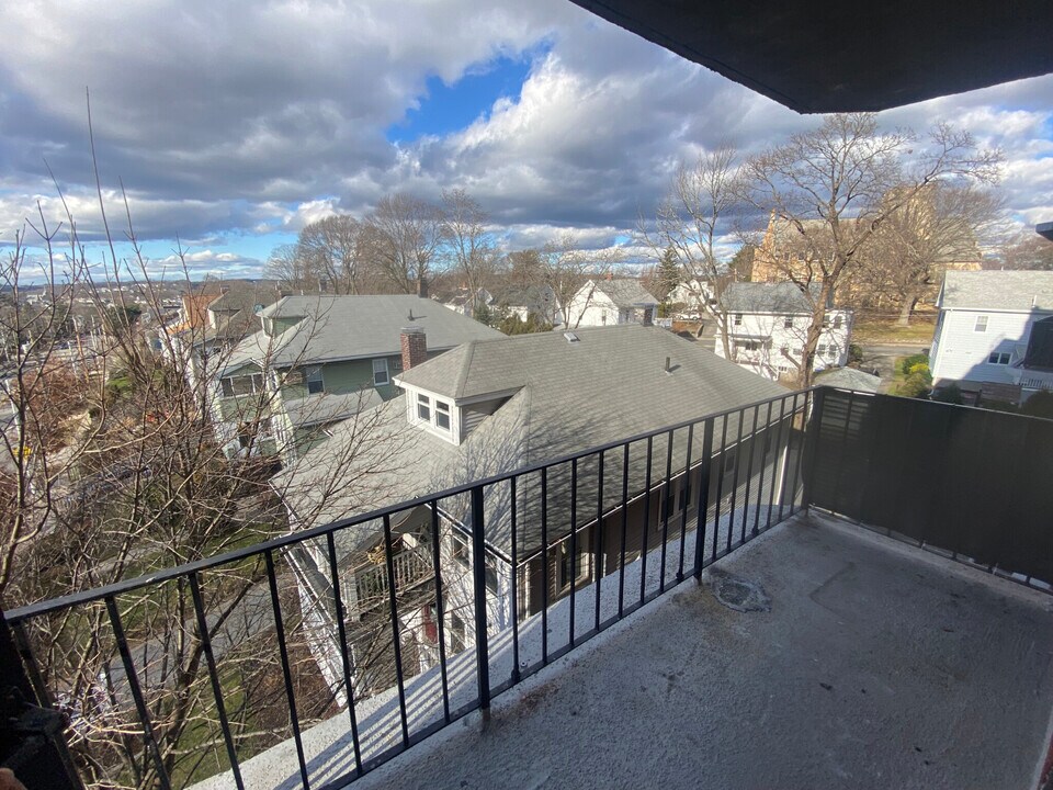 175 Trapelo Rd, Unit 22 in Belmont, MA - Foto de edificio