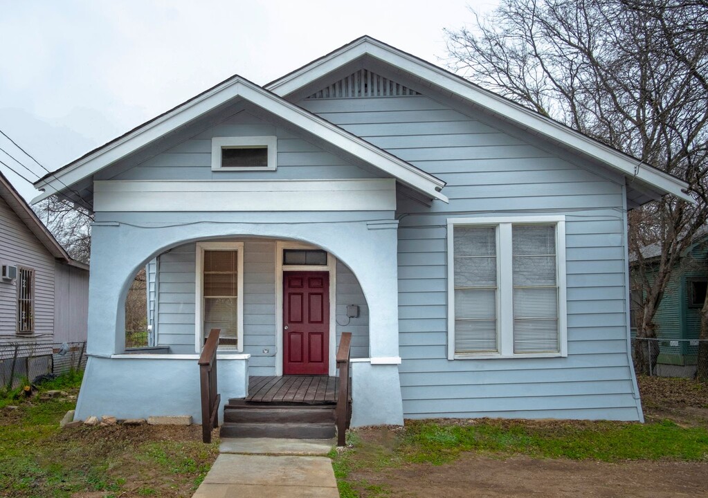 1735 Peck Ave in San Antonio, TX - Building Photo