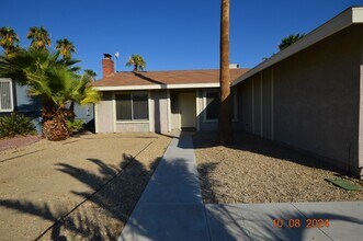 4354 Thorndale Pl in Las Vegas, NV - Building Photo - Building Photo