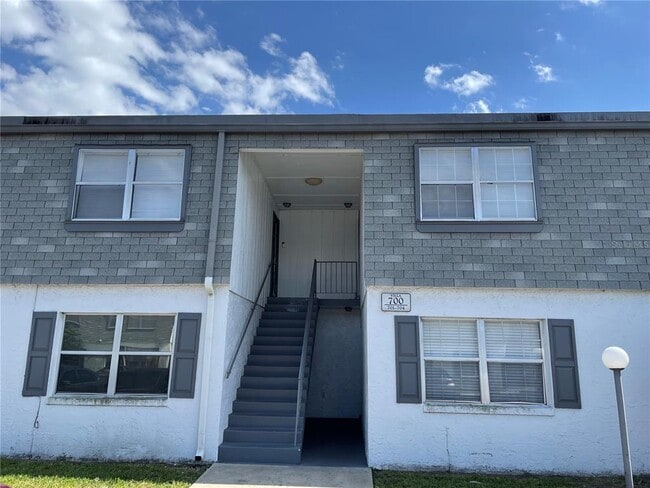 1000 S Semoran Blvd in Winter Park, FL - Building Photo - Building Photo