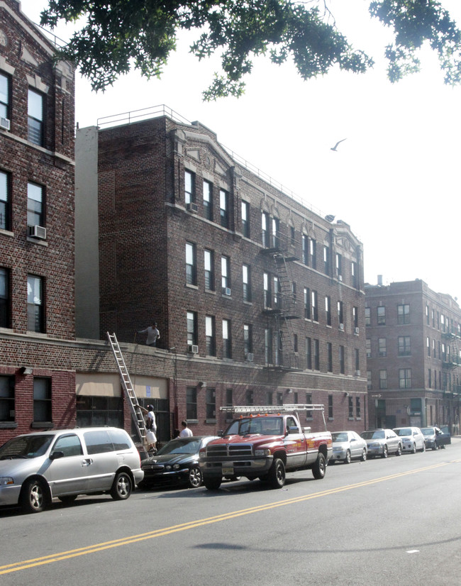 S Court Sutter Homes in Brooklyn, NY - Foto de edificio - Building Photo