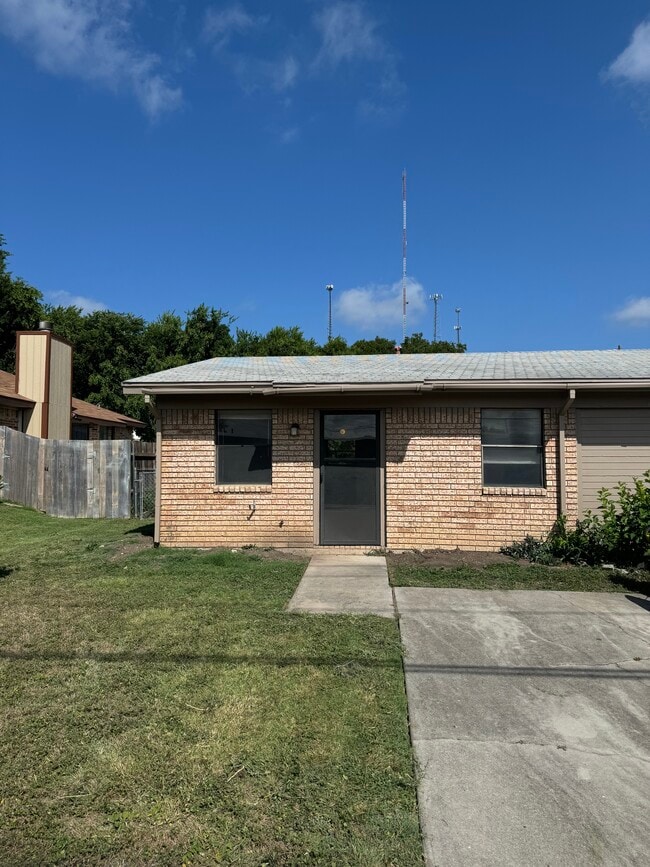 807 N 3rd St in Copperas Cove, TX - Building Photo - Building Photo