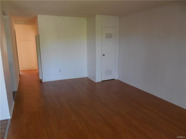 2942 W Floyd Ave, Unit C in Anaheim, CA - Building Photo - Building Photo