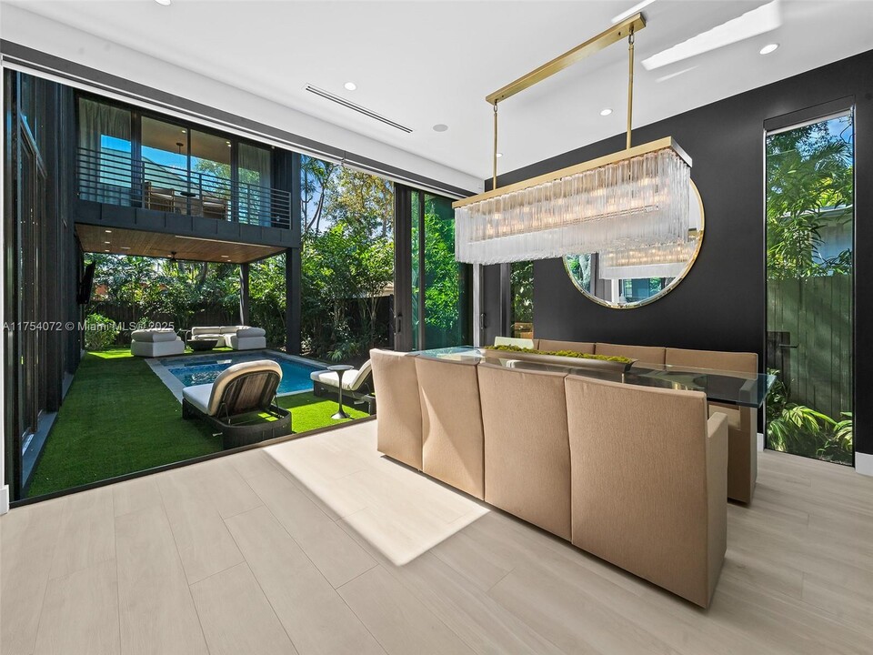 1610 NE 4th Pl in Fort Lauderdale, FL - Building Photo