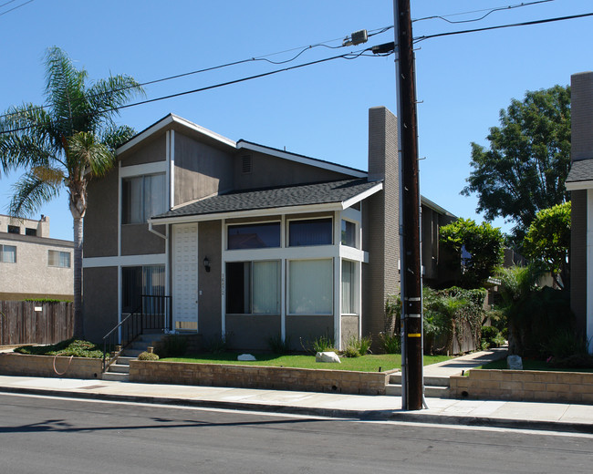 16872 Hoskins St in Huntington Beach, CA - Building Photo - Building Photo