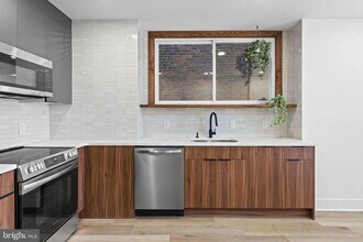 1502 S 52nd St in Philadelphia, PA - Building Photo - Building Photo