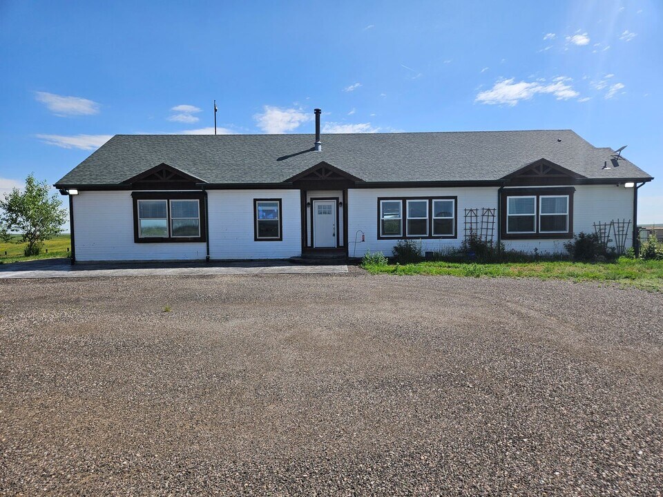 35064 Co Rd 33 in Kiowa, CO - Building Photo