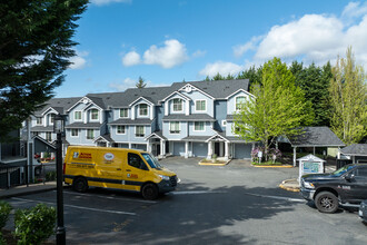 Sonoma Villero Condominiums in Bothell, WA - Building Photo - Building Photo