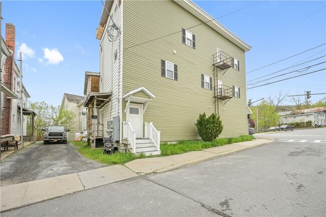 property at 281 Main St
