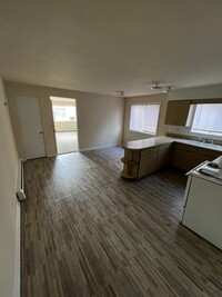 2439 Desplaines Ave, Unit 1 BR photo'