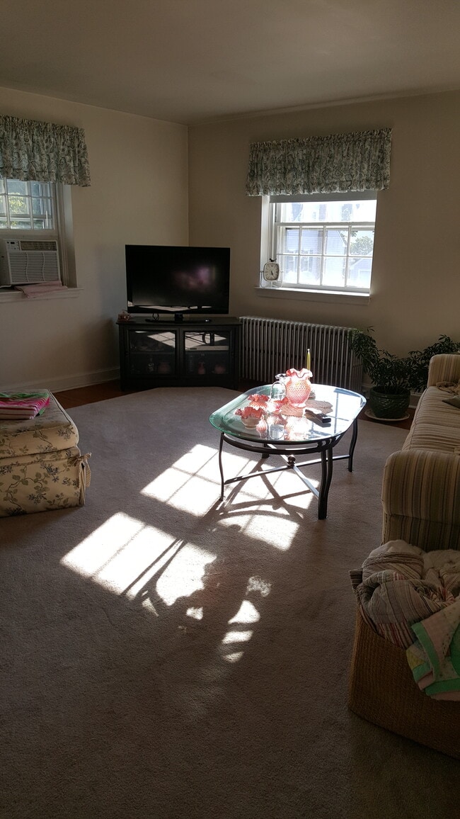 125 3rd Ave, Unit 125 third ave