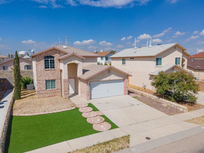 2405 Tierra Humeda Dr in El Paso, TX - Building Photo - Building Photo