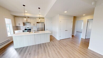 3640-3139 139 Ave NW in Edmonton, AB - Building Photo - Building Photo