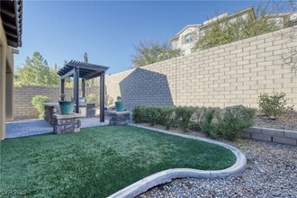 143 Berneri Dr in Las Vegas, NV - Building Photo - Building Photo