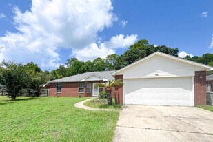 766 Marlin Spike Dr in Pensacola, FL - Building Photo