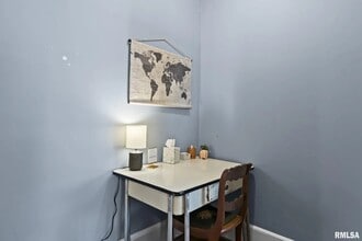 1039 Osburn Ave in Springfield, IL - Building Photo - Building Photo