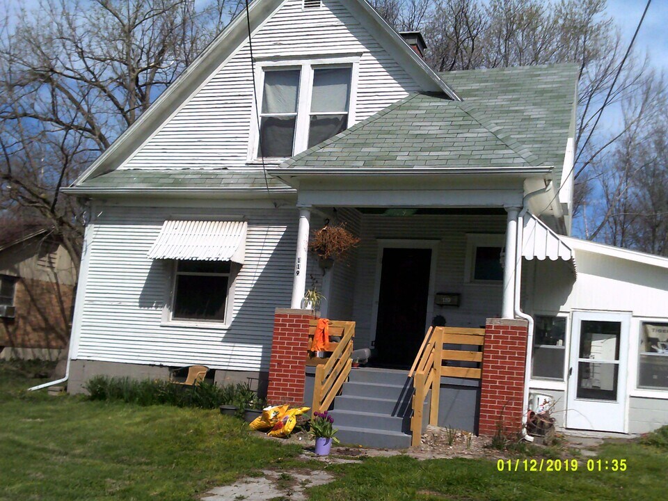 119 W Sexton Rd in Columbia, MO - Building Photo