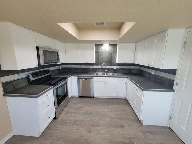 2975 Aladdin Dr in Lake Havasu City, AZ - Building Photo - Building Photo