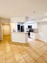 713 Crest Pines Dr in Orlando, FL - Building Photo - Building Photo