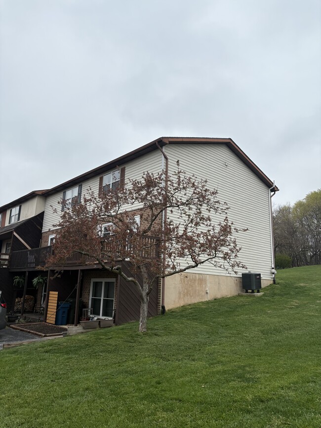 property at 24 Dartmouth Ct