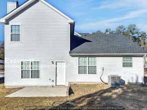 6888 Smoke Ridge Dr in College Park, GA - Foto de edificio - Building Photo