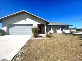 1203 SW 34th St in Cape Coral, FL - Building Photo