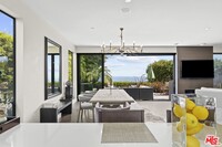 18326 W Clifftop Way in Malibu, CA - Building Photo - Building Photo