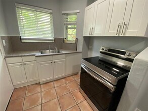 1003 Pennsylvania Ave in Miami Beach, FL - Building Photo - Building Photo
