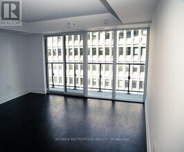 955 Bay St. in Toronto, ON - Building Photo - Building Photo