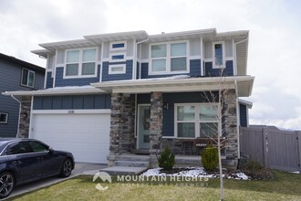 2191 W Northridge Dr in Lehi, UT - Building Photo - Building Photo