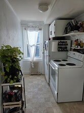 37 Court St, Unit 2 in Plymouth, MA - Building Photo - Building Photo