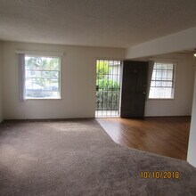 1149 E Carson St, Unit 9 in Long Beach, CA - Building Photo - Building Photo