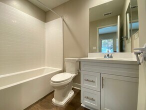 4351 Harbor Way in Oceanside, CA - Foto de edificio - Building Photo