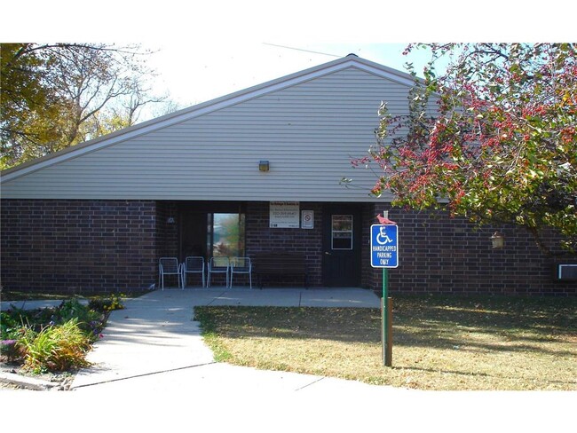 101 Thompson St in Verndale, MN - Building Photo - Building Photo