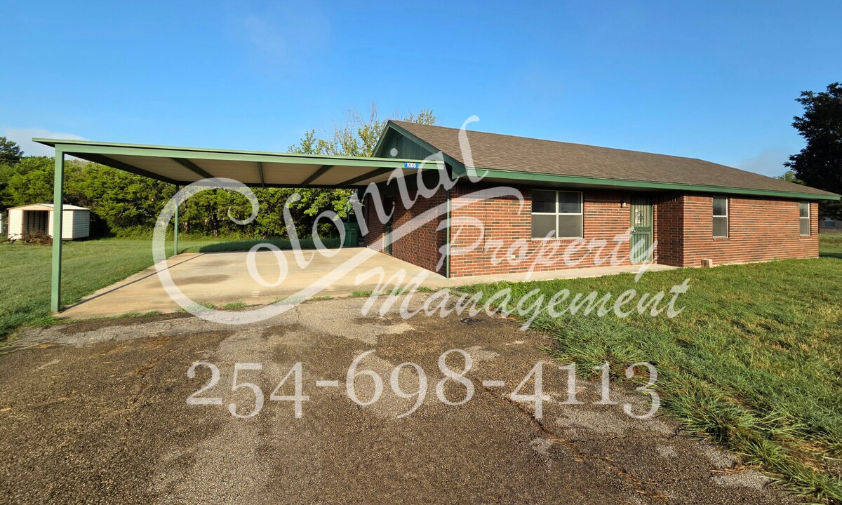 1006 Cherokee Trail in Kempner, TX - Building Photo
