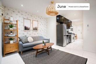 Private bedroom in 4 bed/2 bath Home in New York, NY - Building Photo - Building Photo