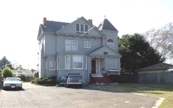 930 Pacific Ave in Alameda, CA - Building Photo - Building Photo