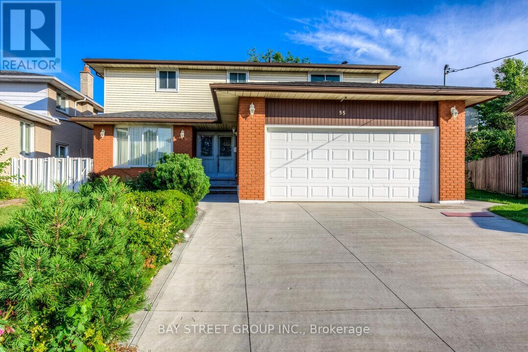 55 Milano Ct in Hamilton, ON - Building Photo