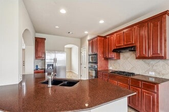 88 White Magnolia Cir in Lakeway, TX - Building Photo - Building Photo