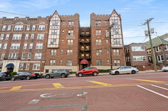 6015 Boulevard E, Unit 5A in West New York, NJ - Foto de edificio - Building Photo