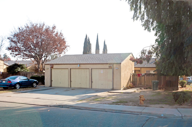 1520-1522 Giddings St in Ceres, CA - Building Photo - Building Photo