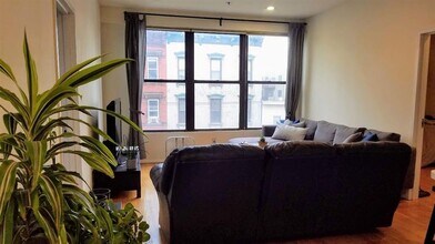 210 Jefferson St-Unit -#3B in Hoboken, NJ - Building Photo - Building Photo