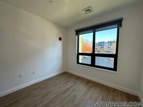 199 Gardner St in Boston, MA - Foto de edificio - Building Photo