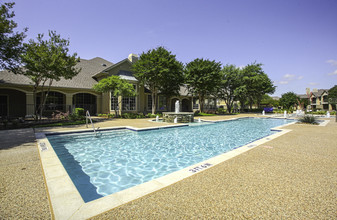 Legends at Chase Oaks in Plano, TX - Building Photo - Building Photo