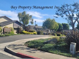 1860-1865 Cherokee Dr in Salinas, CA - Building Photo