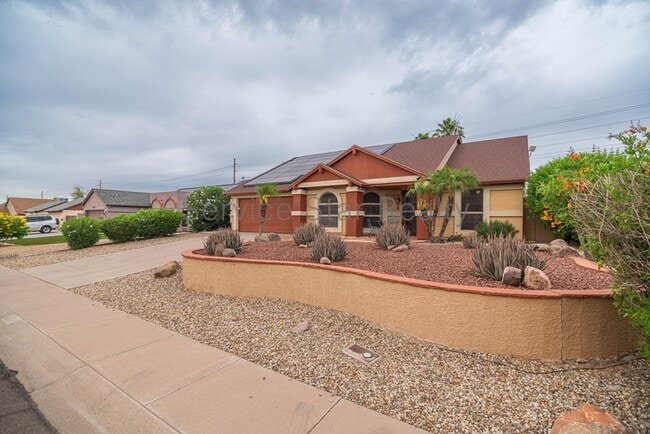 7730 W Shaw Butte Dr in Peoria, AZ - Building Photo - Building Photo