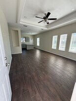 1008 Calle Naranja, Unit 3 in Alamo, TX - Building Photo