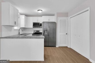 3033 Parkside Ct in Snellville, GA - Building Photo - Building Photo