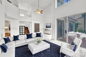 1046 Satinleaf St in Hollywood, FL - Building Photo - Building Photo