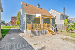 1927 Hamilton Ave in Lorain, OH - Building Photo - Building Photo